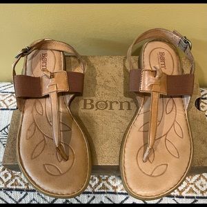 Born Siri Sandal